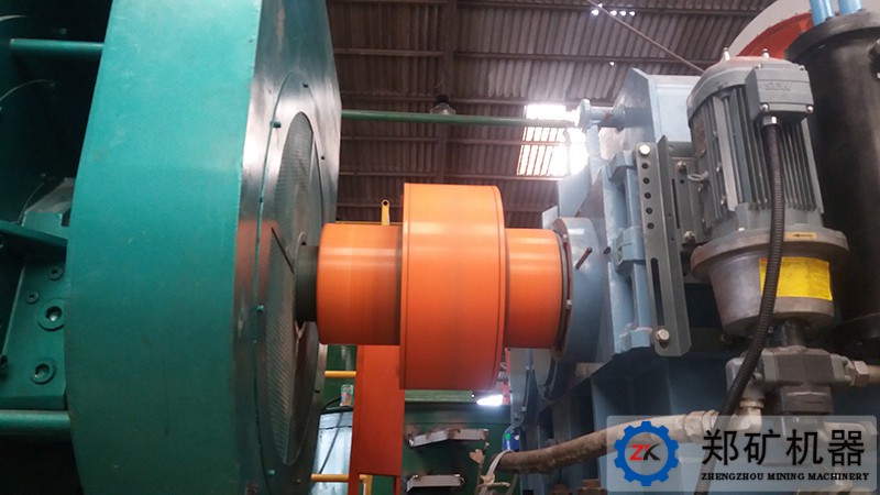 Φ3×12米制砂球磨機現場(chǎng)安裝圖